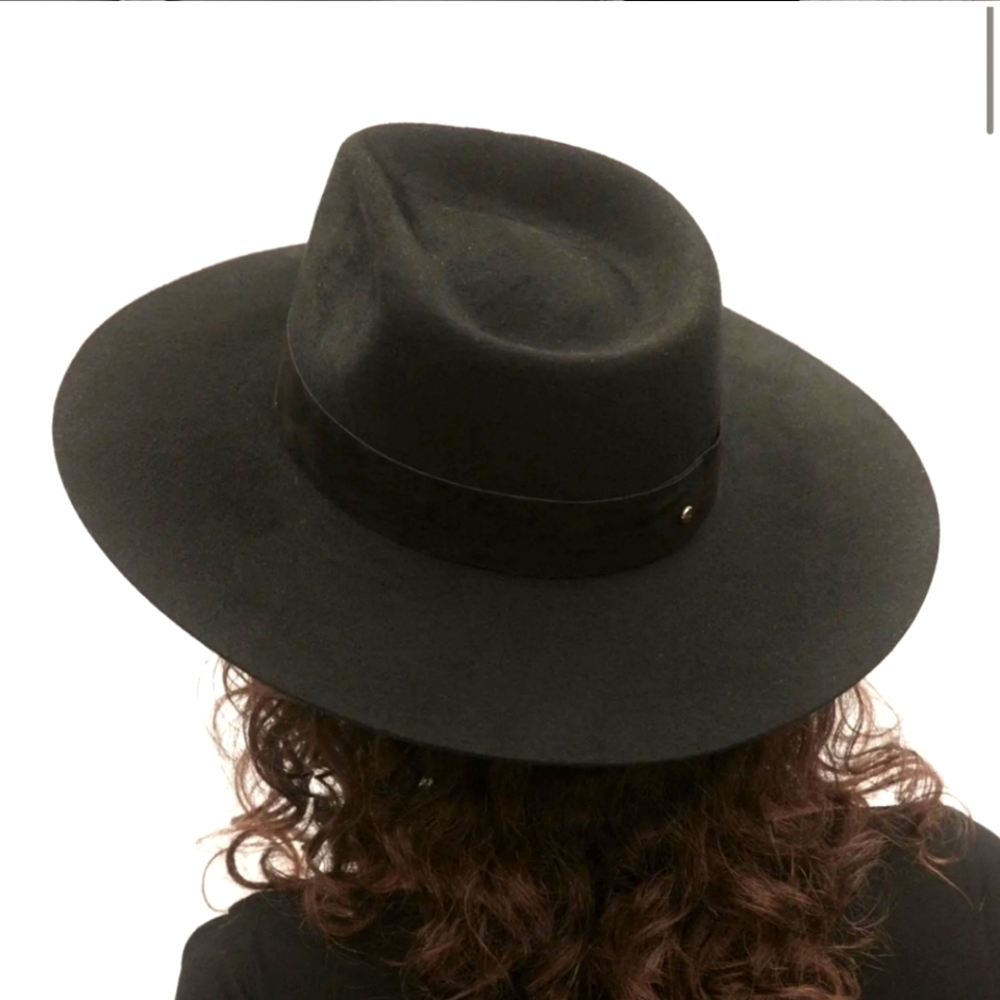 Nwot Janessa Leone Packable Wool Hat